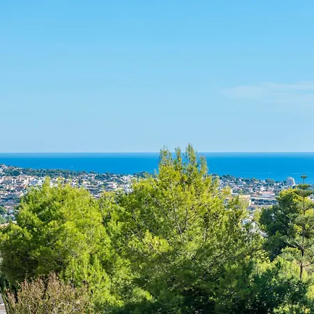 Amanda - Plusholidays Villa *