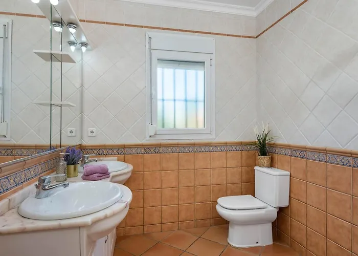 Amanda - Plusholidays Кальпе