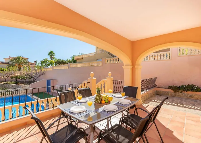 Amanda - Plusholidays * Кальпе