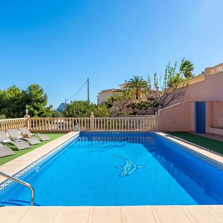 Amanda - Plusholidays קלפה