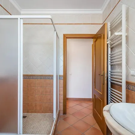 Amanda - Plusholidays קלפה