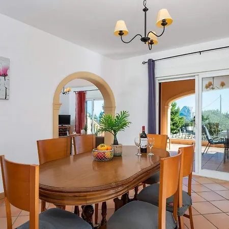 Amanda - Plusholidays קלפה