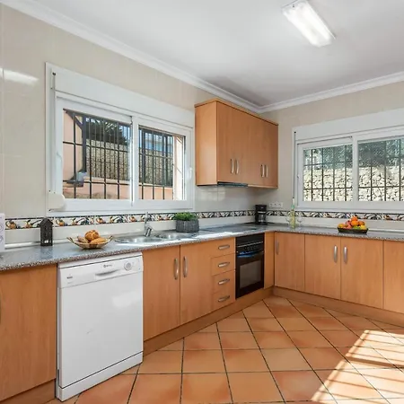 Amanda - Plusholidays *