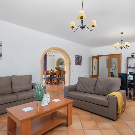 Amanda - Plusholidays *