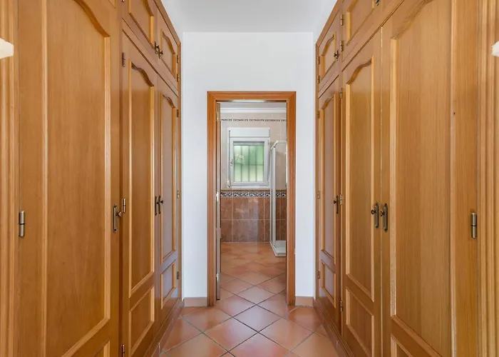 Amanda - Plusholidays Vila *