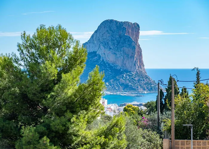 Amanda - Plusholidays Vila Calpe